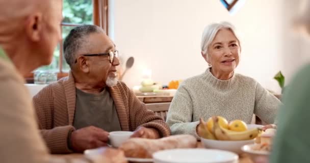 Theekransje Bejaarde Vrienden Ochtends Bezoek Met Mensen Een Bejaardentehuis Voor — Stockvideo