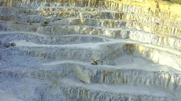 Winning Mijnbouw Drone Van Graafmachine Machine Steengroeve Rock Voor Industrieel — Stockvideo