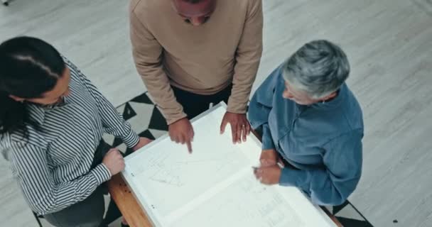 Tervező Emberek Építészet Alaprajz Csapatmunka Ötletbörze Stratégia Vagy Együttműködés Irodában — Stock videók