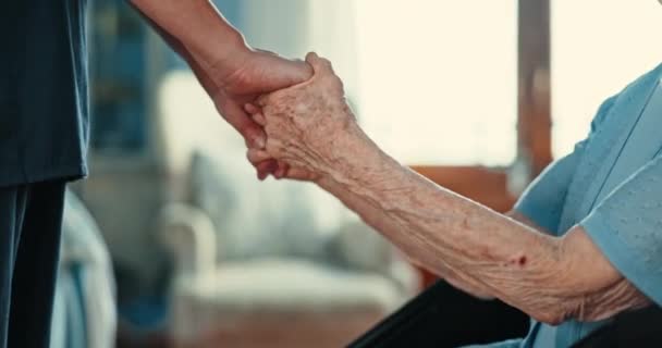 은퇴시 공감에 간병인과 가정에서의 도움으로 친절함을 간호사 — 비디오