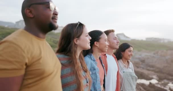 Lihat Perdamaian Atau Teman Teman Pantai Untuk Perjalanan Jalan Jalan — Stok Video