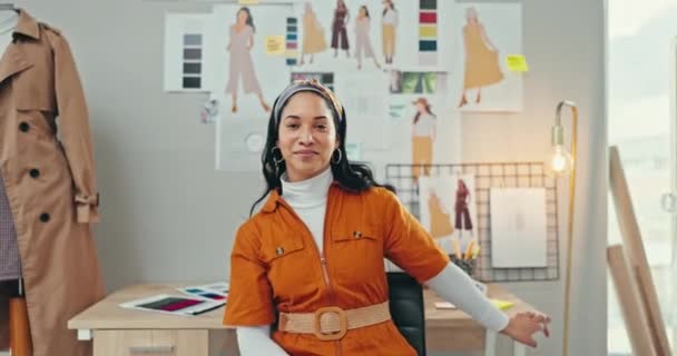 Gelukkige Vrouw Creatieve Professionele Mode Ontwerper Kleine Bedrijven Ondernemerschap Bij — Stockvideo