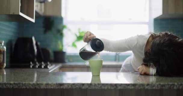 Woman Sleeping Tired Pouring Coffee Kitchen Morning Energy Frustrated Home — Stock Video