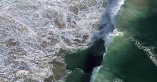Drone Air Dan Laut Gelombang Dan Alam Lanskap Dengan Perjalanan — Stok Video