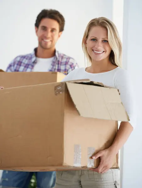 Smile Boxes Portrait Couple New Home Living Room Unpacking Moving — Stock Photo, Image