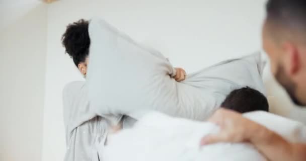 Happy Bed Parents Pillow Fight Kid Home Having Fun Bonding — Stock Video