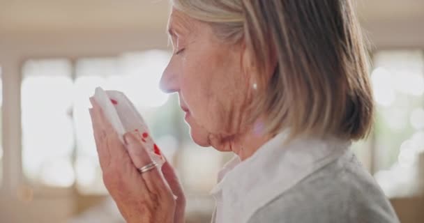 Blood Tissue Nose Senior Woman Sick Virus Disease Inflammation Pain — Stock Video