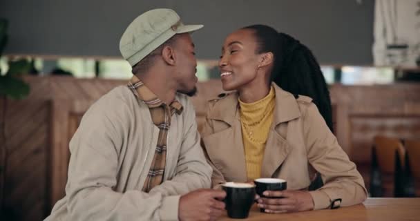 Пара Любовь Поцелуй Кофе Кафе Ресторане Закусочной Связи Ухода Романтики — стоковое видео