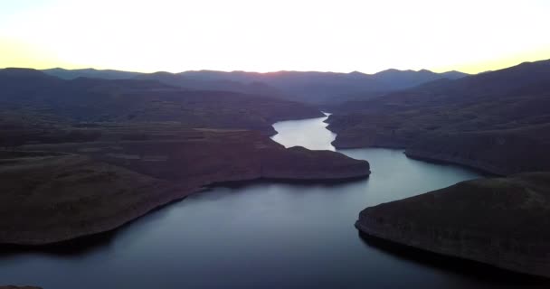 Lever Soleil Rivière Montagne Naturelle Drone Vue Aérienne Paysage Naturel — Video