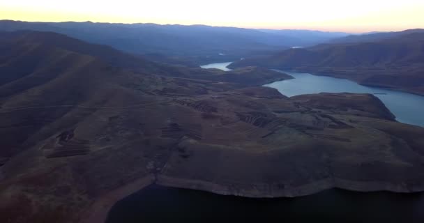 Góry Przyrodnicze Rzeka Dron Widok Lotu Ptaka Zrelaksować Krajobraz Turystyczny — Wideo stockowe