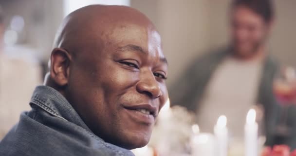 Dîner Fête Amis Portrait Visage Homme Noir Profiter Des Vacances — Video