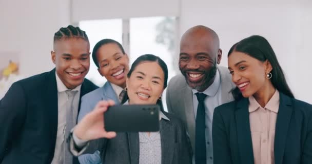 Selfie Gente Negocios Team Building Con Diversidad Redes Sociales Divertido — Vídeo de stock