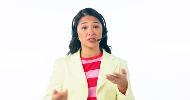 女商人 呼叫中心和通信客户服务 在线会议或工作室虚拟宣传 专业的亚洲顾问在视频中交谈或在白人背景下聊天的脸 — 图库视频影像