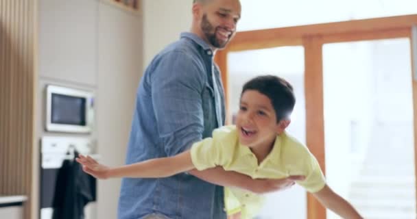 Huis Vader Kind Met Geluk Vliegtuig Vrolijk Met Vertrouwen Verbondenheid — Stockvideo