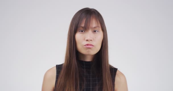 Traurig Ängstlich Und Das Gesicht Einer Frau Studio Frustriert Wütend — Stockvideo