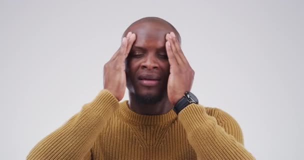 Головная Боль Черный Мужчина Массажный Висок Головная Боль Стресс Неправильной — стоковое видео