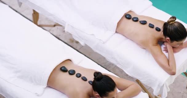 Lázně Výhled Kopuli Ženy Relaxují Masáží Zad Terapií Nebo Léčbou — Stock video