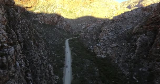 Reisen Freiheit Und Drohnenblick Auf Eine Bergstraße Der Natur Für — Stockvideo