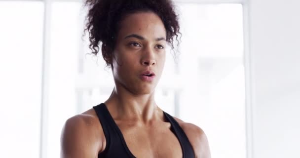 Mulher Haltere Exercício Para Fitness Ginásio Saúde Bem Estar Treinamento — Vídeo de Stock