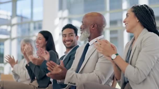Público Empresarios Aplausos Taller Éxito Alegría Por Conferencia Diversidad Las — Vídeo de stock