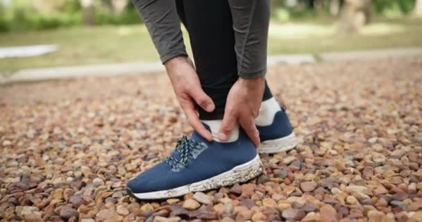 Courir Douleurs Articulaires Chaussures Personne Dans Parc Pour Forme Physique — Video