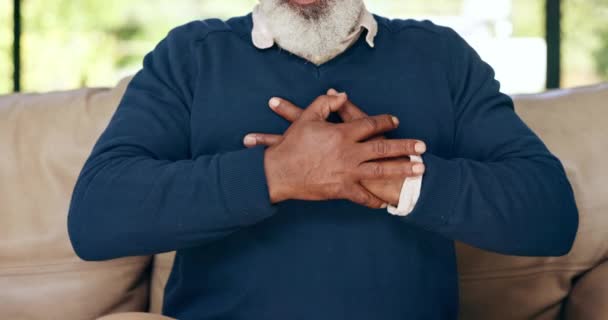 Сердечный Приступ Боль Пожилой Человек Дома Остановкой Сердца Неотложной Медицинской — стоковое видео