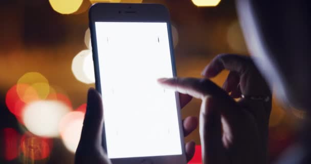 Telefon Ekranı Eller Gece Sosyal Medya Web Sitesi Bilgileri Veya — Stok video