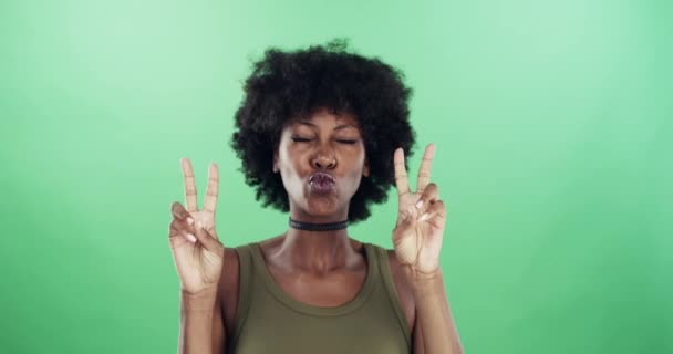 Зелений Екран Чорна Жінка Вирази Обличчя Студії Рук Миру Макетному — стокове відео