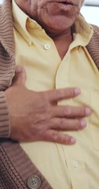 Старший Чоловік Печія Рукою Серцевий Напад Проблеми Здоров Невідкладна Допомога — стокове відео