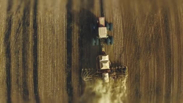 Воздушные Беспилотники Тракторы Земледелие Полях Сельского Хозяйства Посадки Вспашки Почвы — стоковое видео