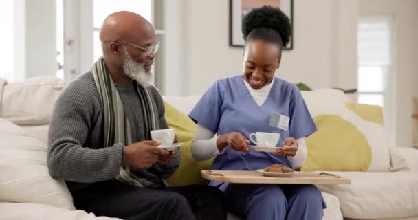 Tea Caregiver Happy Old Man Retirement Sofa Lounge Nursing Home — Stock Video