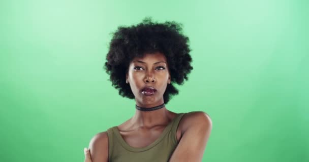 Pensamento Tela Verde Rosto Mulher Negra Com Dúvida Escolha Decisão — Vídeo de Stock