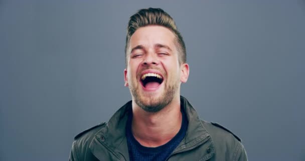 Face Crazy Happy Man Laughing Joke Comedy Alone Studio Isolated — Stock Video