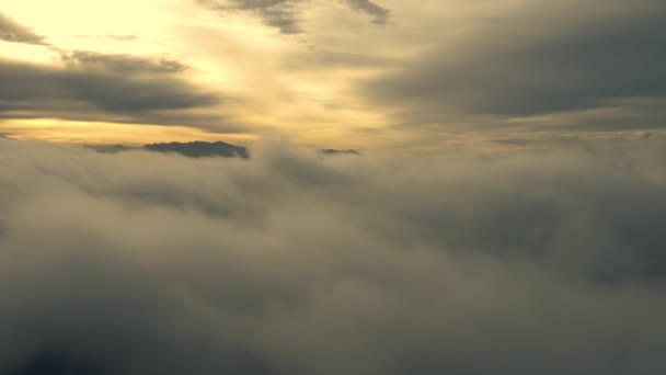 Niebo Chmury Dron Krajobrazem Zachód Słońca Niebo Mgłą Spokojne Odkryte — Wideo stockowe