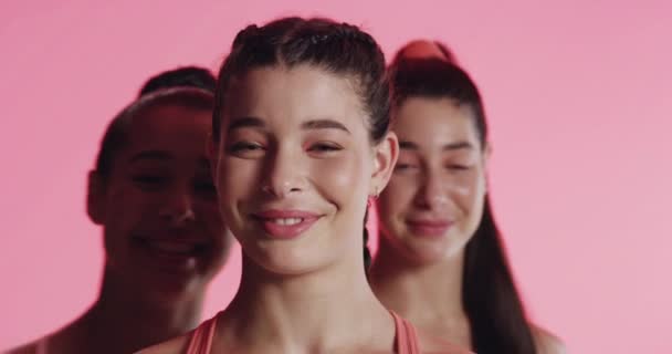 Kadınlar Arkadaşlar Stüdyoda Kozmetik Estetik Güzellik Açısından Mutlu Nsanlar Kızlar — Stok video