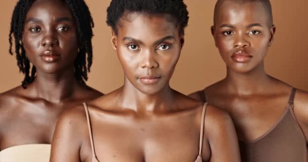 Αφρικανική Πρόσωπο Φυσικά Μοντέλα Ομορφιά Λαμπερό Δέρμα Afro Απομονώνονται Καφέ — Αρχείο Βίντεο