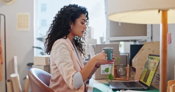 Oficina Mañana Café Con Mujer Empresa Empleado Con Startup Refrescante — Vídeos de Stock