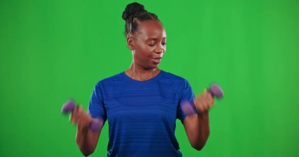 Femme Heureuse Haltère Séance Entraînement Sur Écran Vert Dans Puissance — Video