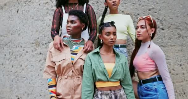 Twarz Fajne Lub Kobiety Mody Wakacjach Świeżym Powietrzu Ostrą Odzież — Wideo stockowe