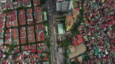 İnsansız hava aracı, Vietnam ve nüfuslu binalar, kalabalık ve mimari gelişim. Hanoi 'de mülk altyapısı, evler veya sürdürülebilirlik riski için hava, köy veya kentleşme.