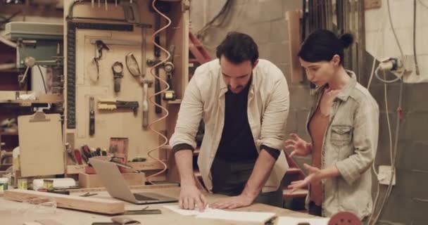Workshop Tukang Kayu Atau Orang Orang Berjabat Tangan Untuk Kesepakatan — Stok Video