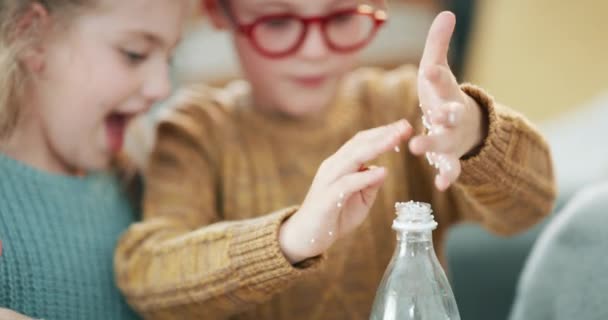 Nauka Eksperyment Dzieci Dla Edukacji Kreatywna Lekcja Eksperyment Chemiczny Klasie — Wideo stockowe