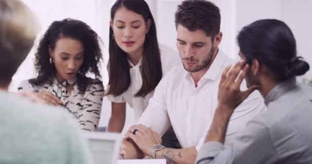 Reunião Planejamento Uma Equipe Empresários Sala Reuniões Para Discussão Estratégia — Vídeo de Stock