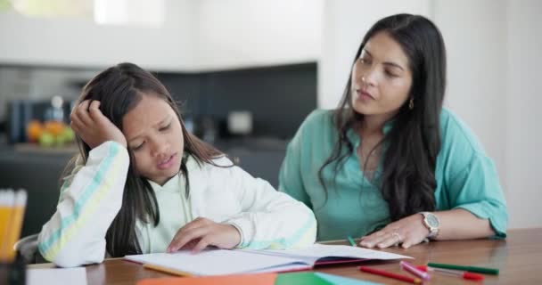 Mor Barn Och Läxor Frustrerad Stress För Utbildning Kamp Misslyckas — Stockvideo