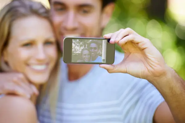 Selfie Fotografie Gelukkig Stel Social Media Park Samen Ontspannen Vakantie — Stockfoto