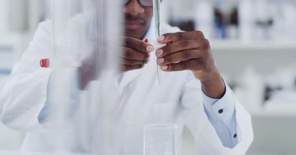 Ciência Experiência Pesquisa Com Homem Laboratório Para Solução Vacina Cuidados — Vídeo de Stock
