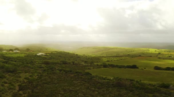 Drone Paisaje Cielo Nublado Entorno Verde Para Crecimiento Sostenibilidad Agricultura — Vídeos de Stock