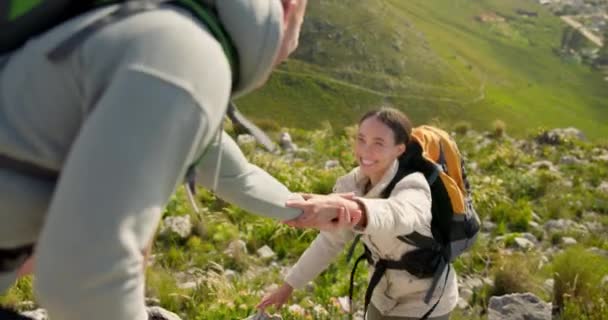 Wędrówki Pomoc Góry Wspinaczki Przygoda Podróże Fitness Ćwiczenia Lub Szkolenia — Wideo stockowe