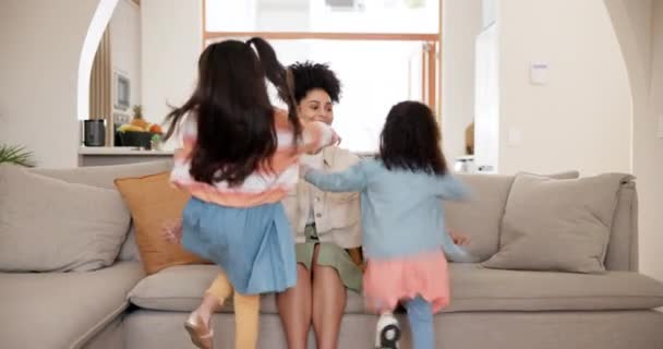 Liebe Mutter Und Kinder Mit Umarmung Glück Und Bindung Für — Stockvideo