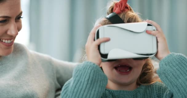 Mor Barn Och Familj Med Glasögon För Futuristisk Hemundervisning Digital — Stockvideo